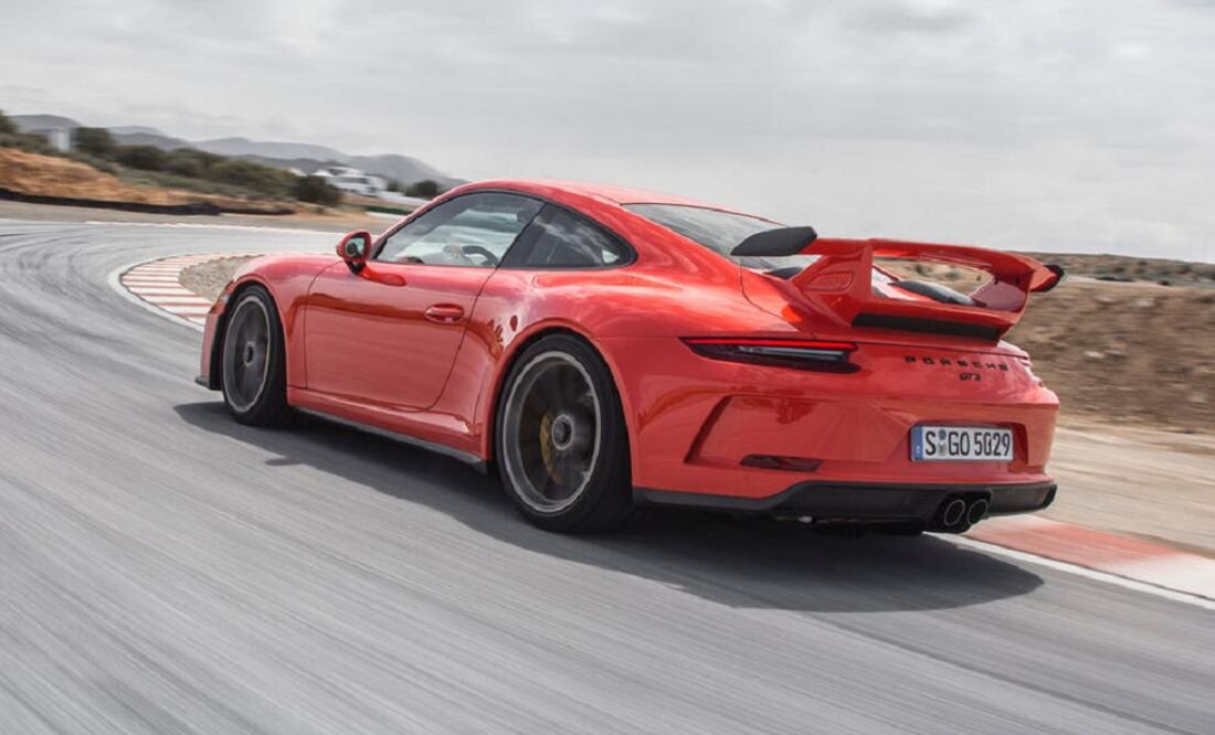 Porsche no planea electrificar su división GT