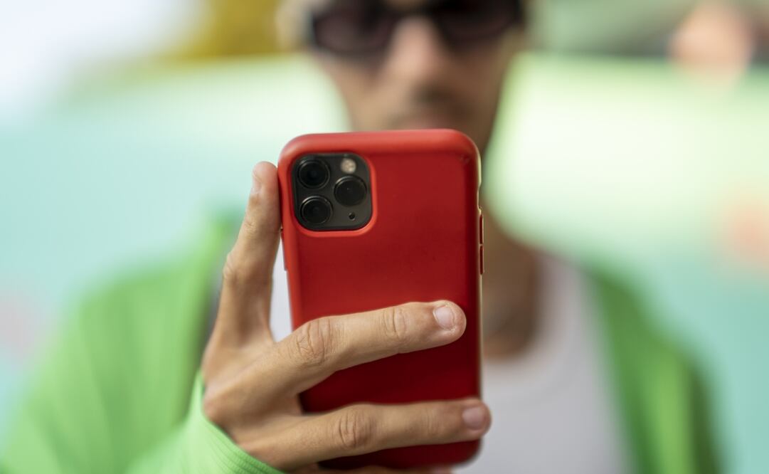 Descubre cómo cancelar tu cámara de WhatsApp. Imagen: Freepik