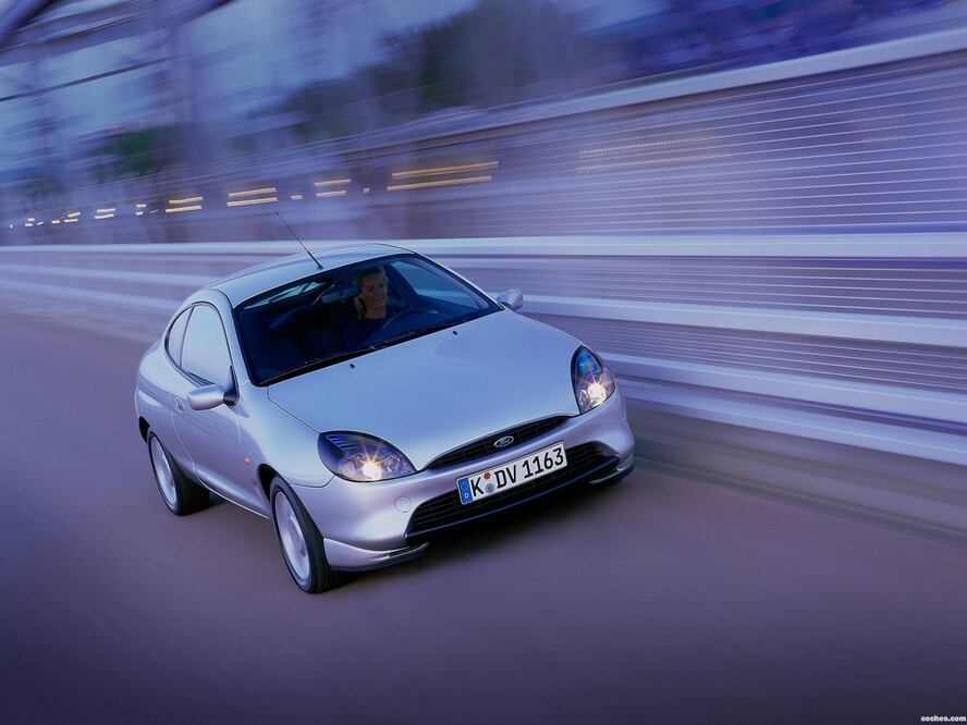 Este modelo competía con Mitsubishi Eclipse en los noventa