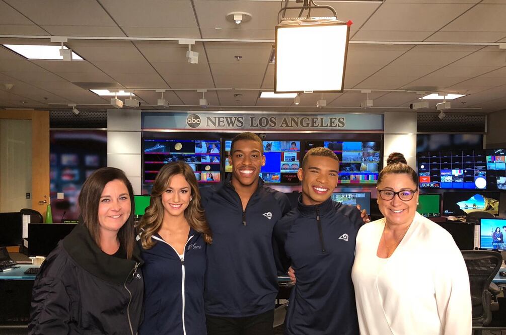 Foto: Twitter @LARamsCheer