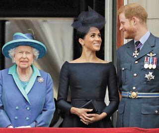 Enrique y Meghan se divorcian de realeza