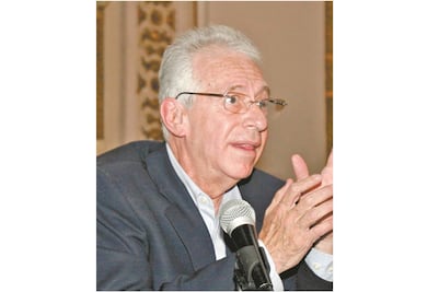 ¡Agárrelo, agárrelo... que es embajador!