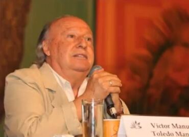 Quién es Víctor Manuel Toledo, nuevo titular de Semarnat