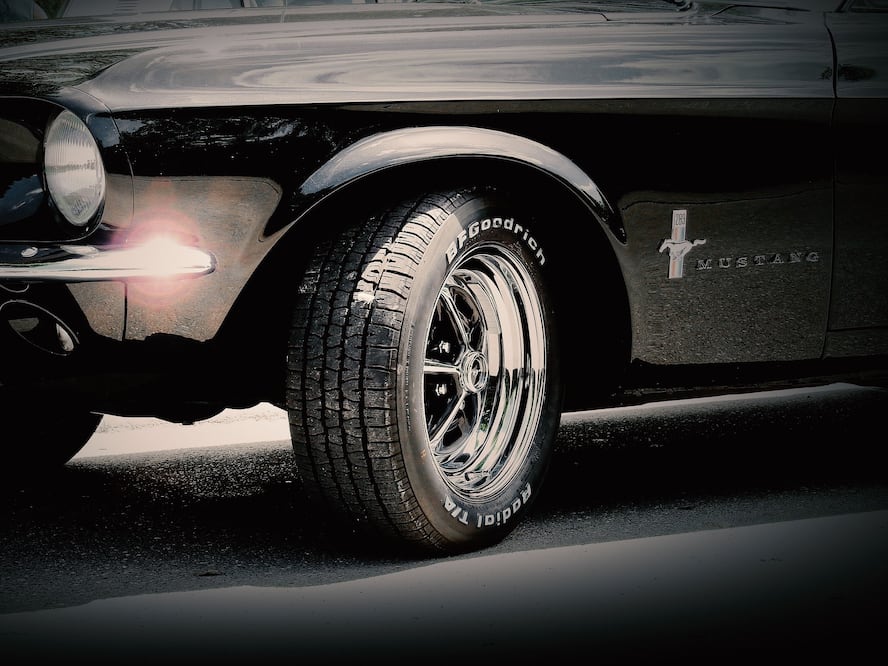 Las llantas también necesitan un cuidado especial para que tu manejo sea seguro (Crédito: Pixabay)