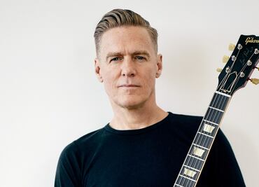 Bryan Adams se disculpa tras comentarios racistas contra China