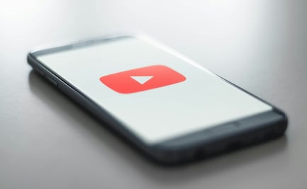 YouTube celebra 20 años; la plataforma que convirtió hacer videos caseros en una profesión