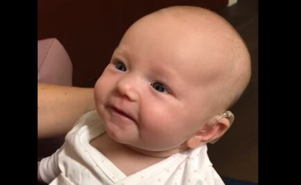 Video. Así reacciona bebé al escuchar a su mamá por primera vez