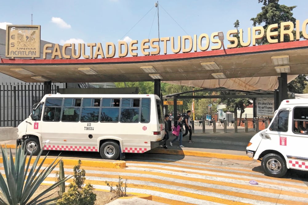 El servicio de transporte de la FES Acatlán al Metro Cuatro Caminos es sin paradas intermedias para garantizar la seguridad de los alumnos, indican. Foto: REBECA JIMÉNEZ. EL UNIVERSAL