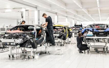 Mclaren informa que tendrá 18 autos nuevos para 2025 totalmente híbridos