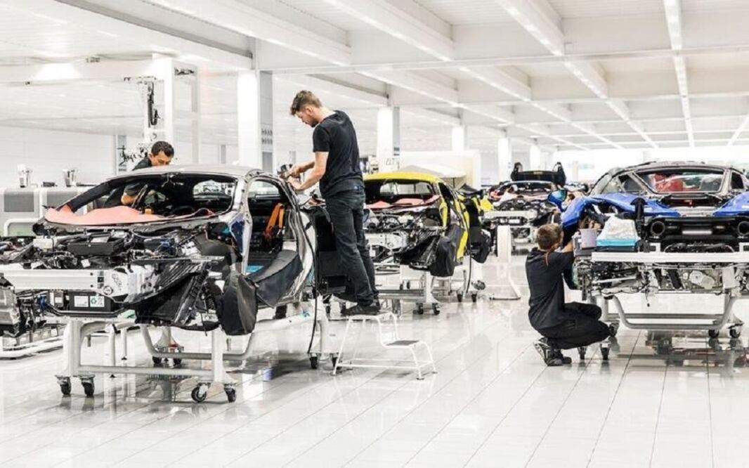 Mclaren informa que tendrá 18 autos nuevos para 2025 totalmente híbridos