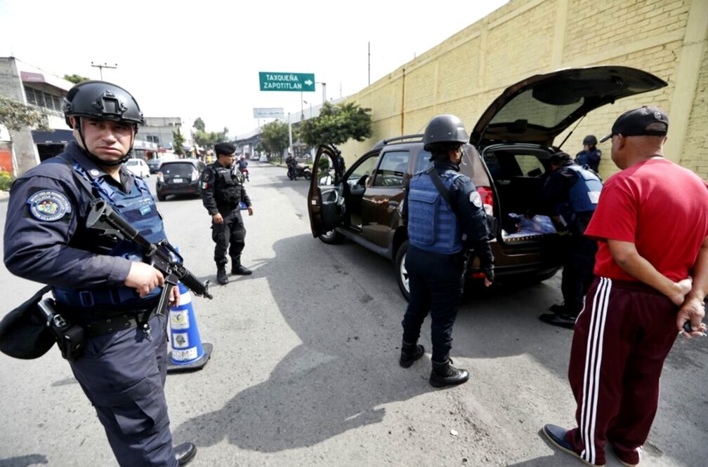 La Secretaría de Seguridad Pública capitalina informó que no se reportan disturbios en la delegación Tláhuac, luego de que el día de ayer se registró un enfrentamiento entre Fuerzas Armadas e integrantes del Cártel de Tláhuac.