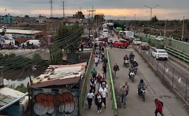 Transportistas bloquean accesos a Chimalhuacán; exigen liberar a compañeros detenidos