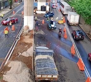 Lluvias afectan obras en avenida Luis Cabrera
