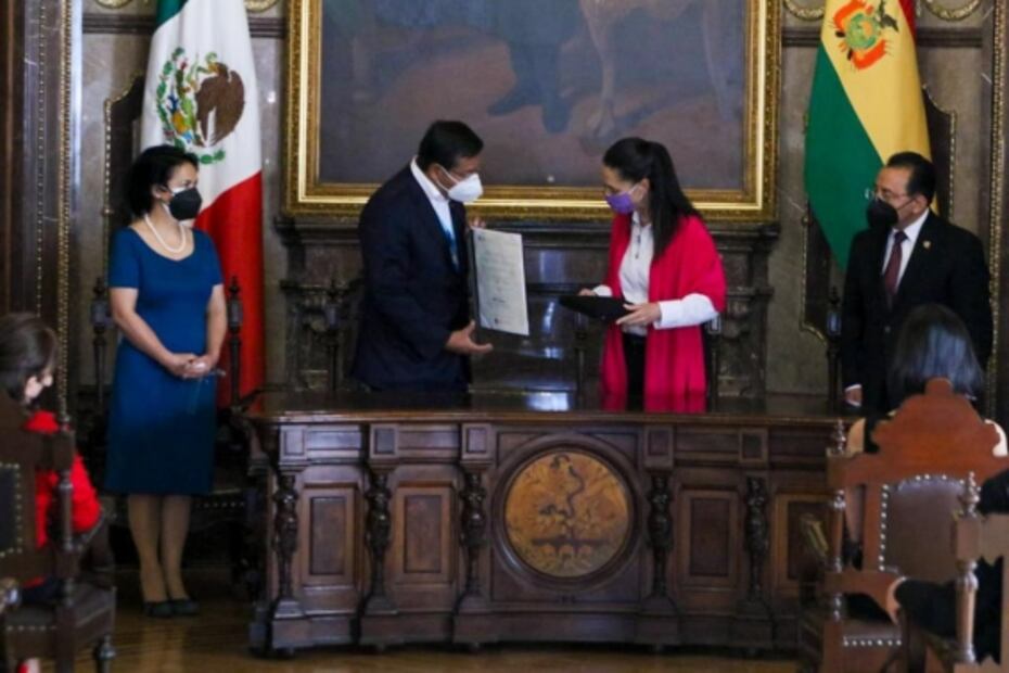 Sheinbaum reconoce como huésped distinguido de la CDMX al presidente de Bolivia
