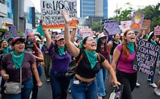 8M: no a la guerra y a la violencia de género