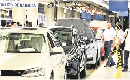 Socios del T-MEC analizan transición para aplicar reglas de origen de autos