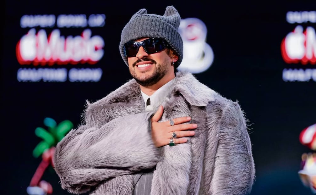 Bad Bunny regresa luego de seis años al escenario del Super Bowl, esta vez como artista principal. Foto: Chris Torres / EFE