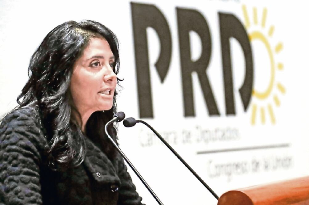 Barrales Magdaleno afirmó que el sol azteca se prepara para ganar la gubernatura del estado en 2017 (ARCHIVO EL UNIVERSAL)