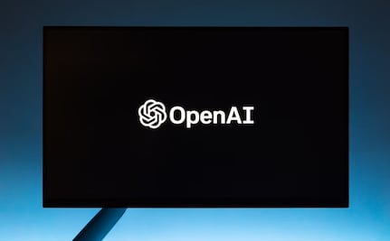 ¿Auriculares con IA? OpenAI podría presentar pronto su primer dispositivo