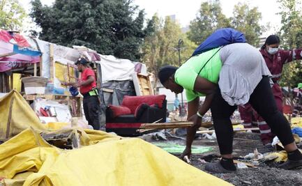 Madre migrante abandona su sueño y regresa a Venezuela tras retiro de campamento de la Plaza de la Soledad en CDMX