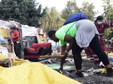 Madre migrante abandona su sueño y regresa a Venezuela tras retiro de campamento de la Plaza de la Soledad en CDMX