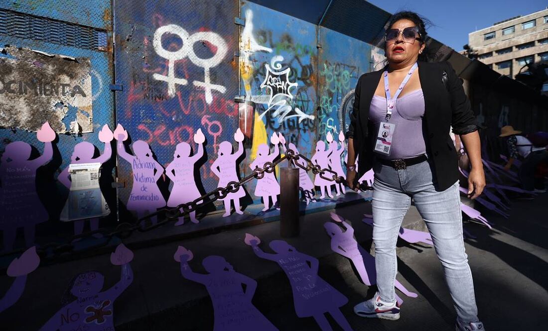 Manifestantes piden frenar la violencia hacía víctimas de feminicidio. Foto: Berenice Fregoso / EL UNIVERSAL