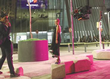 Tenoch Huerta hace drama y baila al estilo “La La Land”