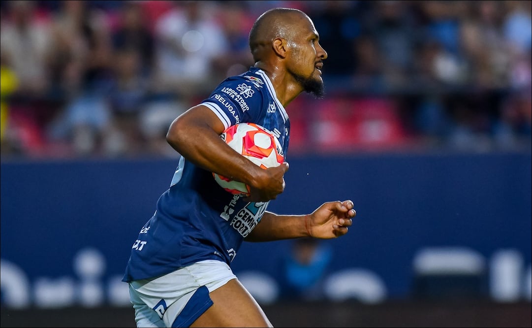 Salomón Rondón fue el héroe que rescató el empate para Pachuca ante Atlético de San Luis. FOTO Imago7