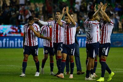 Chivas derrota por la mínima a León 