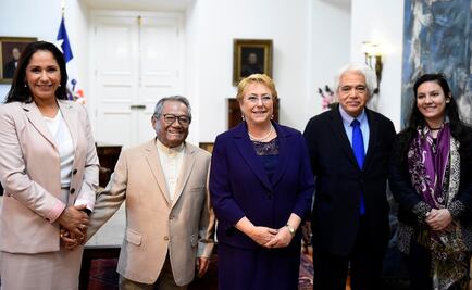 Armando Manzanero se reúne con Michelle Bachelet