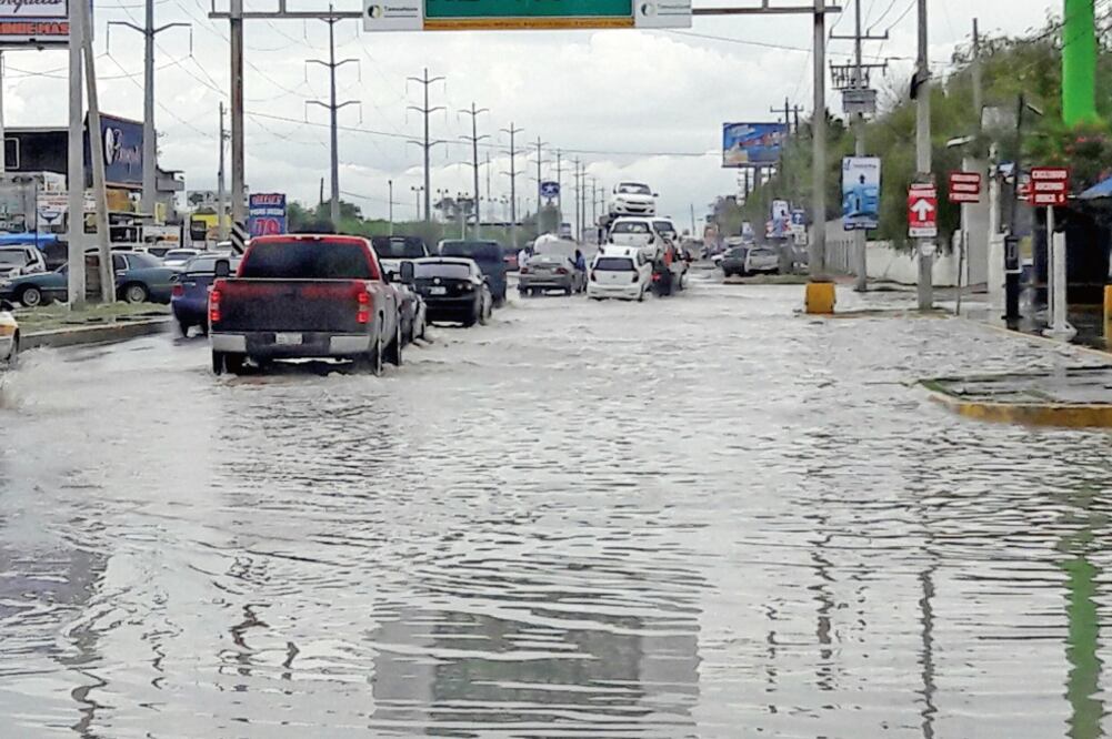 Las lluvias comenzaron a las 6:00 de la mañana. De acuerdo a lo reportado por Protección Civil hubo encharcamientos en ocho colonias e inundaciones en otras cuatro (TOMADA DE REDES SOCIALES)