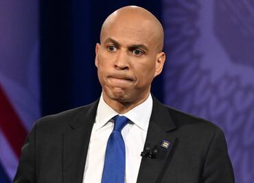 Tiene mucho qué decir: senador demócrata suma más de 16 horas en discurso de protesta contra Trump