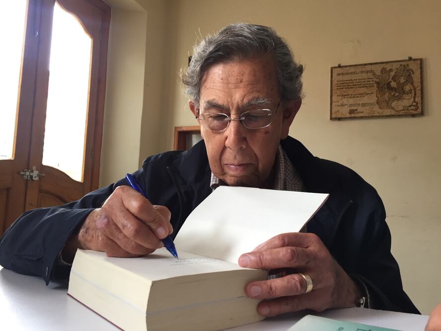 El ex candidato presidencial presentó su libro “Cárdenas por Cárdenas” en la Facultad de Derecho de la Universidad Autónoma de Chiapas (Foto: Fredy Martín / EL UNIVERSAL)