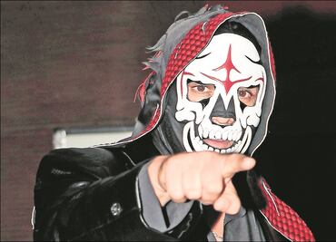 La Parka, de nuevo al quirófano