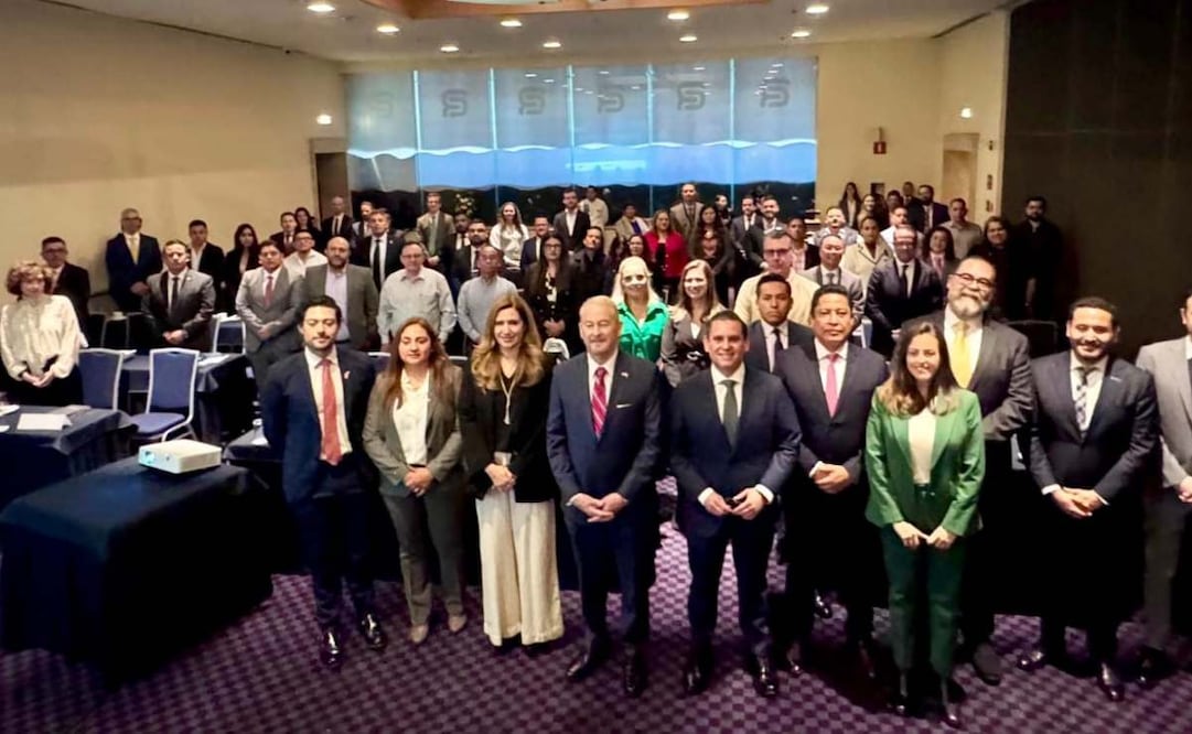 Taller enfocado en fortalecer los esfuerzos contra las finanzas ilícitas, en donde acudió el embajador Ronald Johnson. Foto: Especial