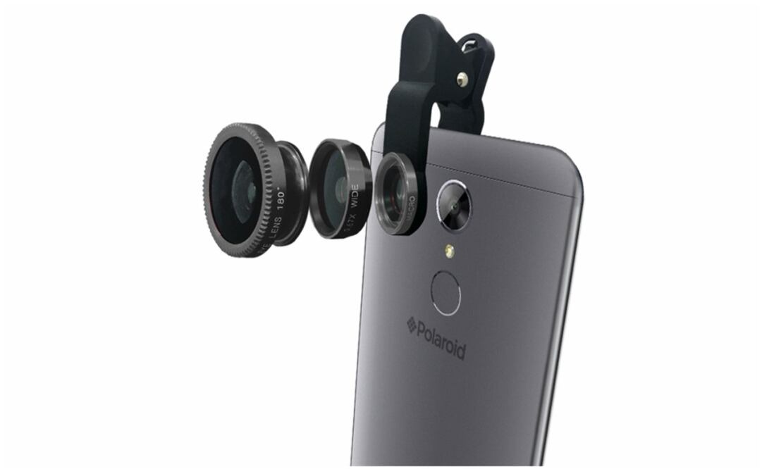 Entre los lentes se encuentra un macro que permite un acercamiento a objetos diminutos; también un gran angular capaz de ampliar el marco de captura hasta en 60 grados