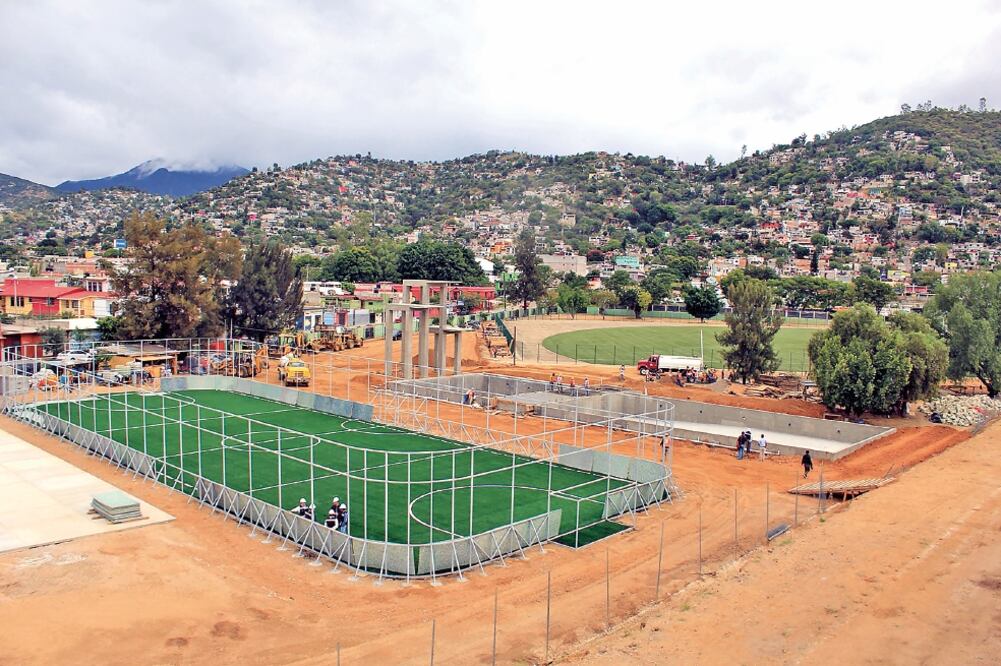 El gobernador asegura que estas obras buscan mejorar la calidad de vida de los residentes de esta zona (ESPECIAL)