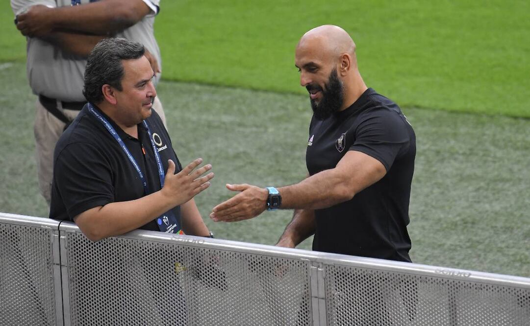Yassine Cheuko tuvo que salir de la cancha del Gigante de Acero en el partido entre Monterrey e Inter Miami. Foto: Imago7