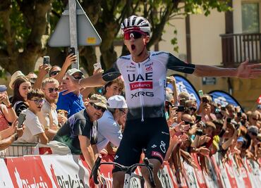 Isaac del Toro cierra la temporada con broche de oro; conquista el Giro del Veneto