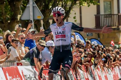 Isaac del Toro cierra la temporada con broche de oro; conquista el Giro del Veneto