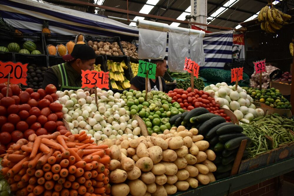 Norteños pagan precios más altos, Banxico; tiendas de autoservicio las más caras