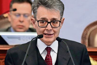 Apostamos y aportamos a la prensa libre: Morena