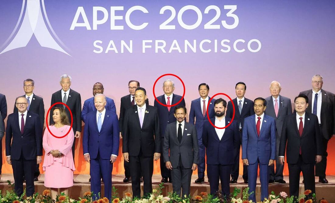 Los líderes del foro de Cooperación Económica Asia-Pacífico de 21 miembros, incluido el presidente surcoreano Yoon Suk Yeol (extremo R, 1ª fila) y el presidente estadounidense Joe Biden (3L, 1.a fila) durante una foto familiar de líderes que asistieron a una cumbre del foro de Cooperación Económica Asia-Pacífico en el Centro Moscone en San Francisco, California, EE.UU. EFE/EPA/YONHAP SOUTH KOREA OUT