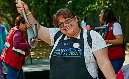 Sedema forma a seis generaciones de mujeres polinizadoras en CDMX