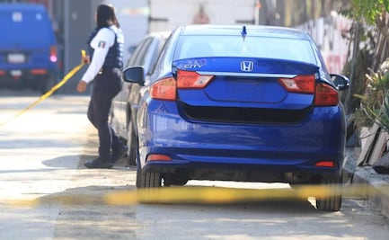 Encuentran auto de persona que atropelló y arrastró a motociclista en Iztapalapa; estaba abandonado y sin placas