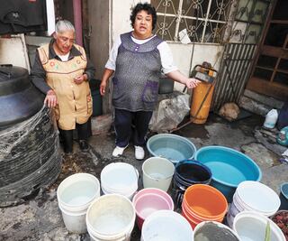 Enfrentan la pandemia... con escasez de agua