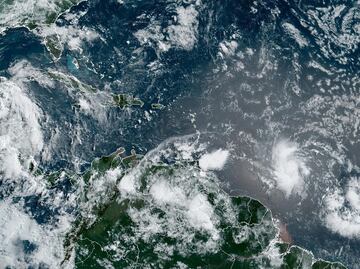Beryl se convierte en un "muy peligroso" huracán categoría 3 sobre el Caribe
