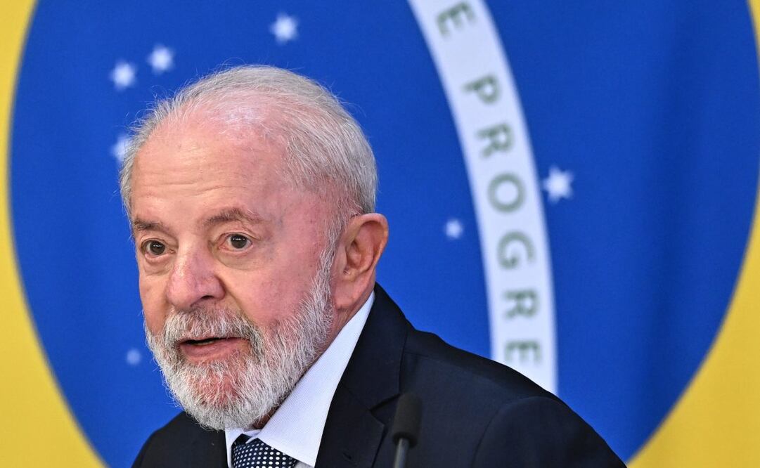 El presidente de Brasil, Luiz Inácio Lula da Silva, participa en la reunión de anuncios de la presentación al Congreso Nacional del proyecto de ley para ampliar la exención del impuesto sobre la renta, este martes en el Palacio del Planalto en Brasilia (Brasil). Foto: EFE