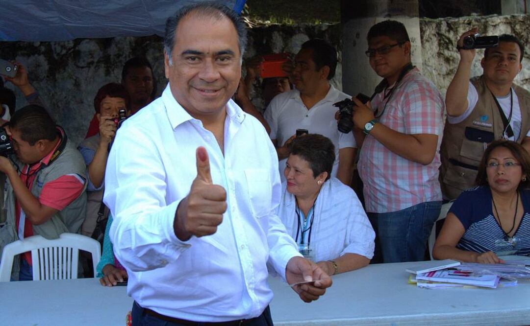 Dijo que una vez obtenida la validez de la elección, buscará al presidente Enrique Peña Nieto para pedirle que apoye a Guerrero. FOTO: Notimex