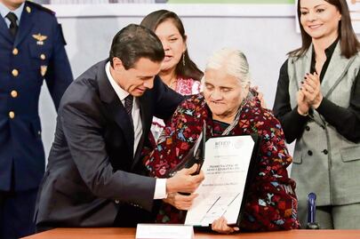 Manuela Lino Bello, una vida dedicada a bordar